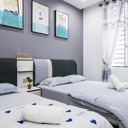 Port Dickson 14Pax 4Br Double Storey House Екстер'єр фото