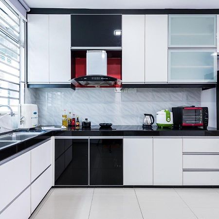 Port Dickson 14Pax 4Br Double Storey House Екстер'єр фото
