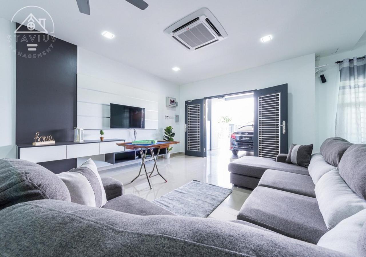 Port Dickson 14Pax 4Br Double Storey House Екстер'єр фото