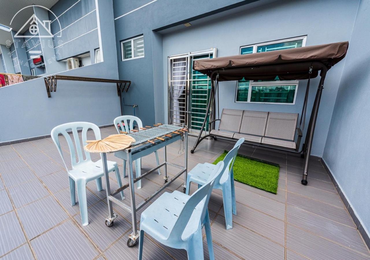 Port Dickson 14Pax 4Br Double Storey House Екстер'єр фото